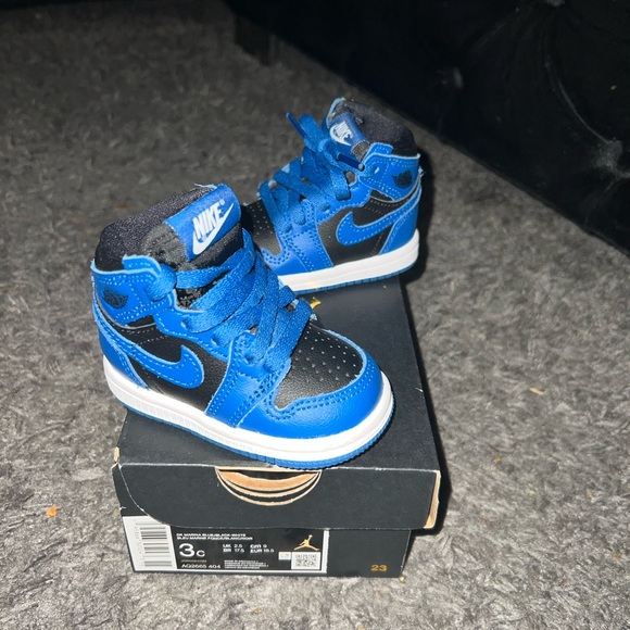Jordan 1’s - Picture 3 of 3